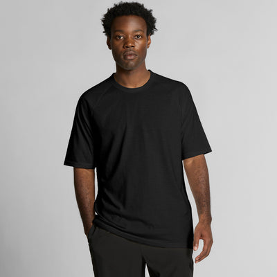 Black crew neck t-shirt with short sleeves and ribbed cuffs, made of cotton.