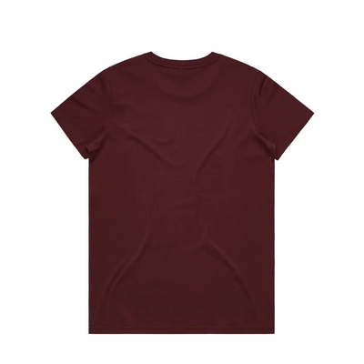 Maroon short-sleeved t-shirt.